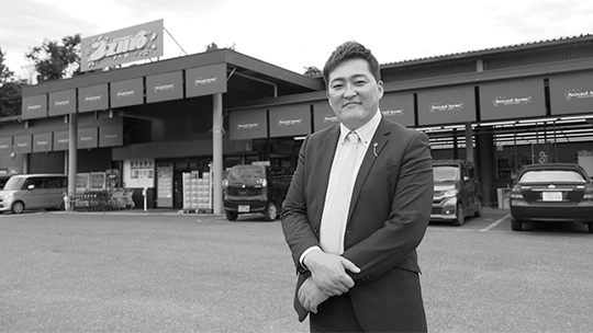 有限会社アズーロ 髙須 義男